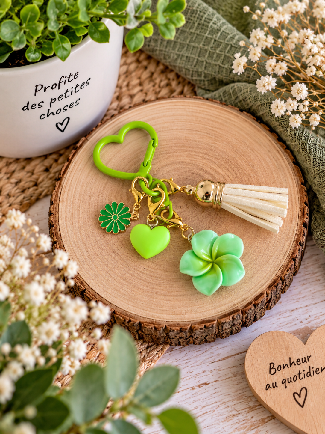 porte-clés vert et beige